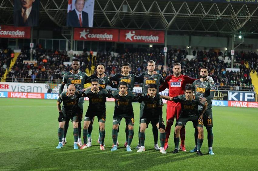 Süper Lig'de yayın geliri dağılımı belli oldu! İşte hangi takım kaç para kazandı?