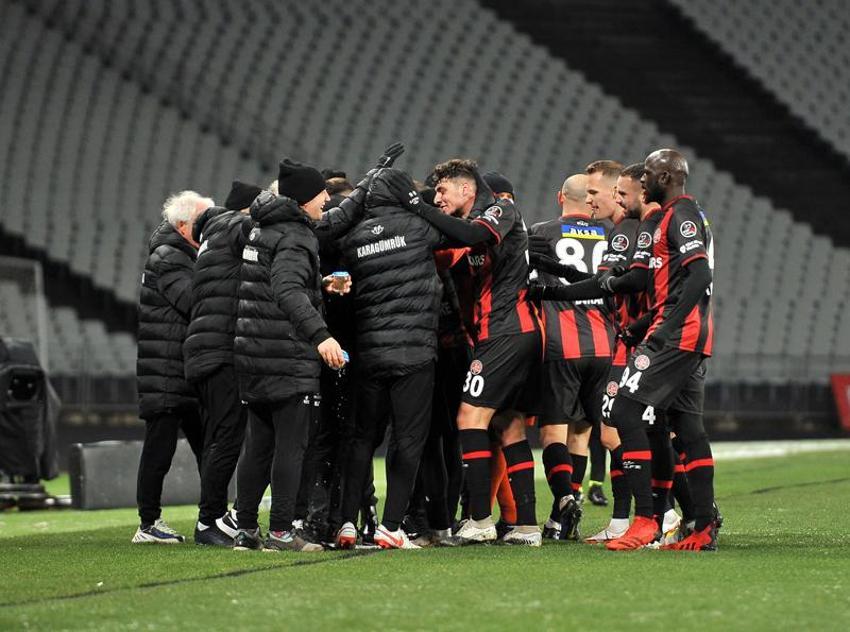 Süper Lig'de yayın geliri dağılımı belli oldu! İşte hangi takım kaç para kazandı?