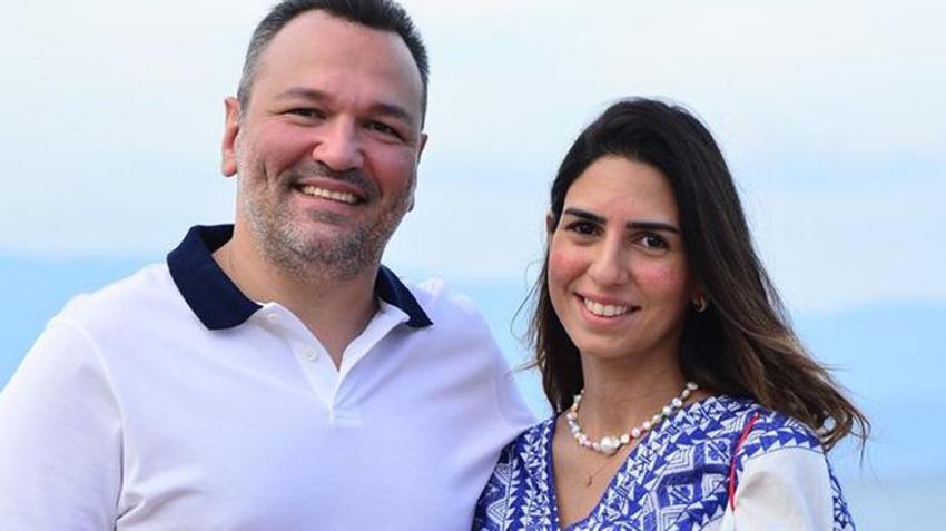Ali Sunal ile eşi Nazlı Kurbanzade evlilik yıldönümlerini Paris'te kutladılar!