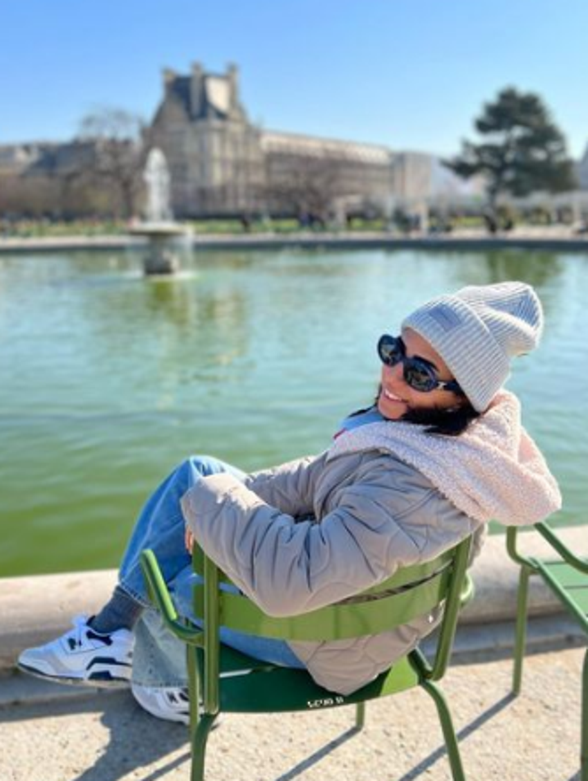 Ali Sunal ile eşi Nazlı Kurbanzade evlilik yıldönümlerini Paris'te kutladılar!