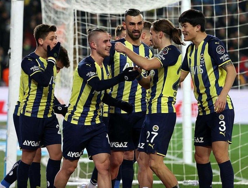 Fenerbahçe'de yıldız oyuncu sessiz sedasız kadro dışı bırakıldı! Taraftarları şoke etti