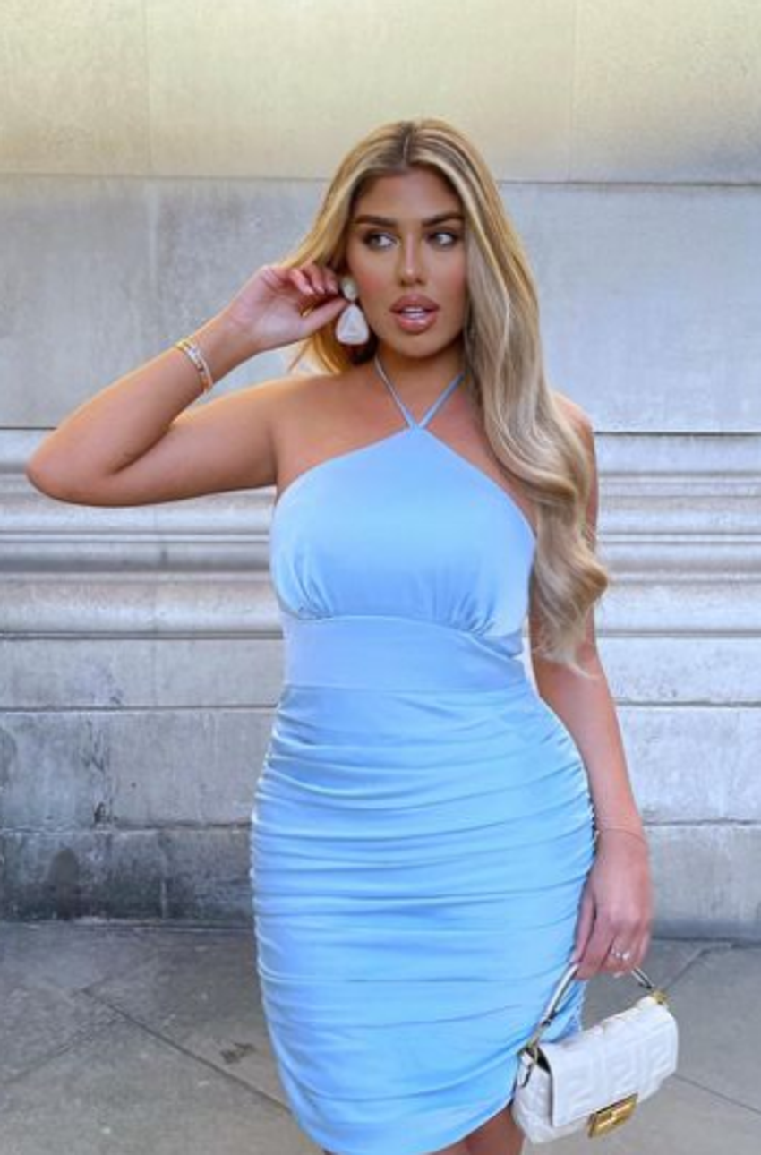 Love Island’ın yıldızı Anna Vakili popo ameliyatı için Türkiye'ye geldi! Takipçileriyle paylaştı...