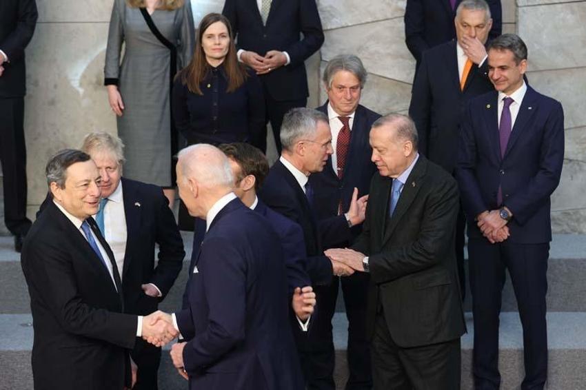 NATO, olağanüstü toplandı! Kritik zirveden kareler...