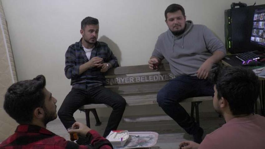 Belediyenin bankı öğrenci evinden çıktı! ‘Head shot’ uyarısına bomba cevap geldi  