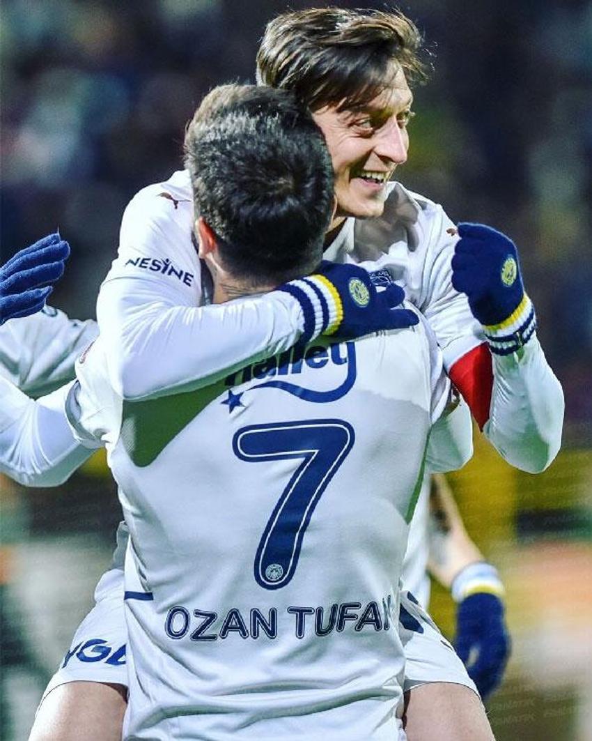 Fenerbahçe'de son dakika gelişmesi! Mesut Özil ve Ozan Tufan için şok karar...