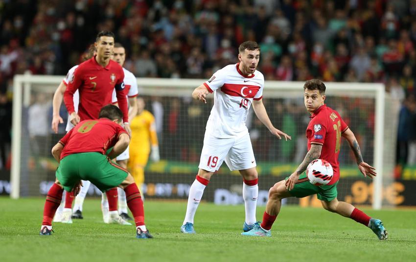 Portekiz-Türkiye maçına damga vurdu! Resmen deliye döndü, Burak Yılmaz denedi ama olmadı! Stefan Kuntz'un o hamlesi sonrası...