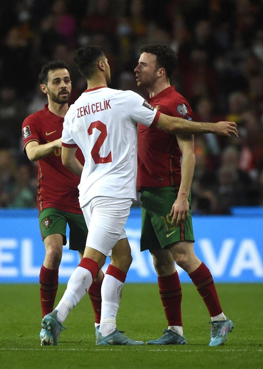 Portekiz-Türkiye maçına damga vurdu! Resmen deliye döndü, Burak Yılmaz denedi ama olmadı! Stefan Kuntz'un o hamlesi sonrası...
