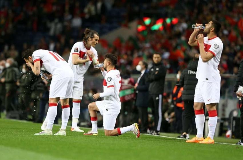 Türkiye Portekiz'e elendi spor yazarları 5 futbolcuya hesabı kesti! 'Hadi Berkan neyse de...'