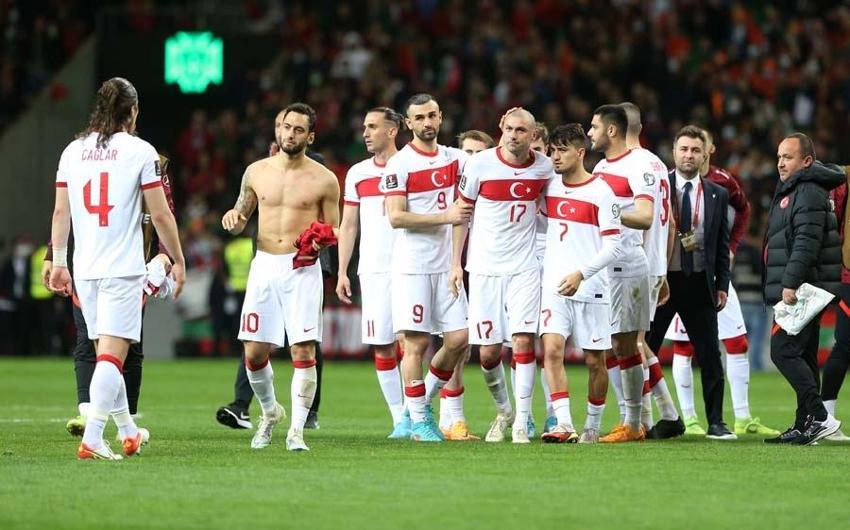 Türkiye Portekiz'e elendi spor yazarları 5 futbolcuya hesabı kesti! 'Hadi Berkan neyse de...'