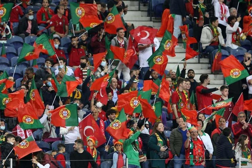 Türkiye Portekiz'e elendi spor yazarları 5 futbolcuya hesabı kesti! 'Hadi Berkan neyse de...'