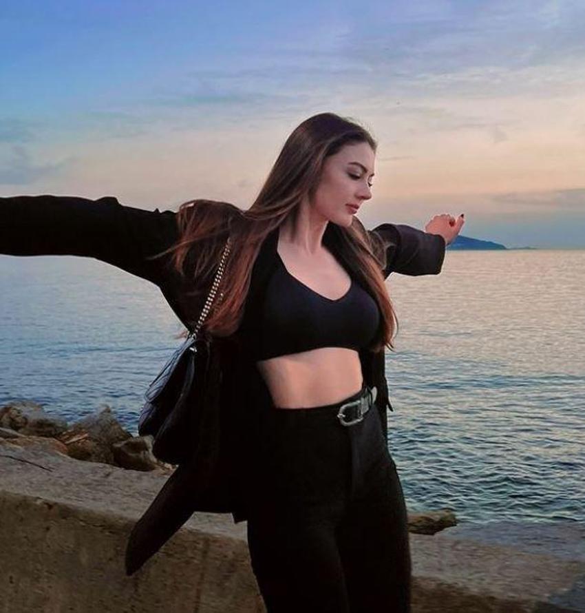 Burcu Özberk'ten aşk iddialarına yanıt! Dikkat çeken açıklamalar...