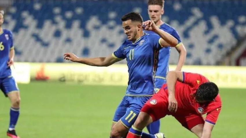 Fenerbahçe'de son dakika Mesut Özil gelişmesi! Ali Koç'un mail kutusundan Kosovalı yıldız çıktı