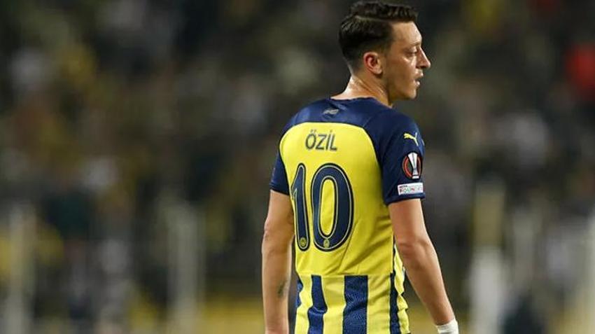 Bild Mesut Özil'in yeni takımını yazdı Ali Koç maaş külfetini hesapladı!