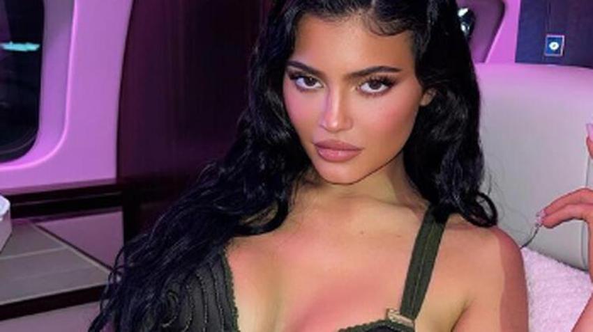 Kylie Jenner'ın ayakkabı koleksiyonu! Değeri 600 bin TL...