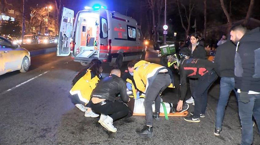 Beşiktaş'ta yolun karşısına geçmeye çalışan kadına motosiklet çarptı