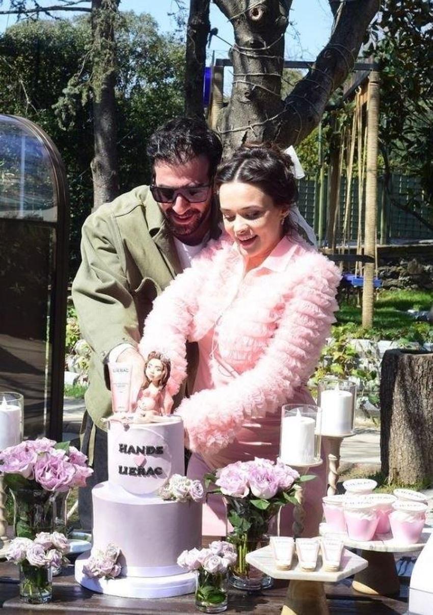 Hande Soral'dan eğlenceli baby shower partisi!
