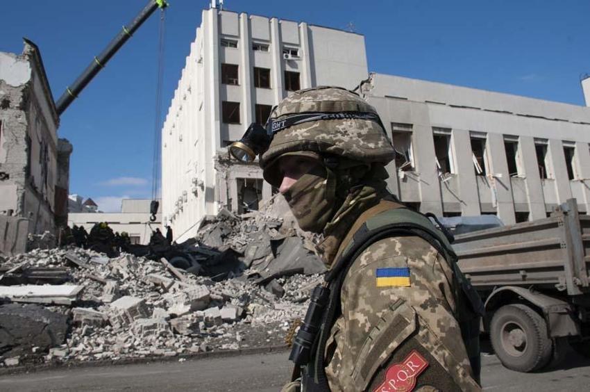 Kiev'e ilerleyen devasa Rus konvoyunu 30 kişilik gizli ekip durdurdu!