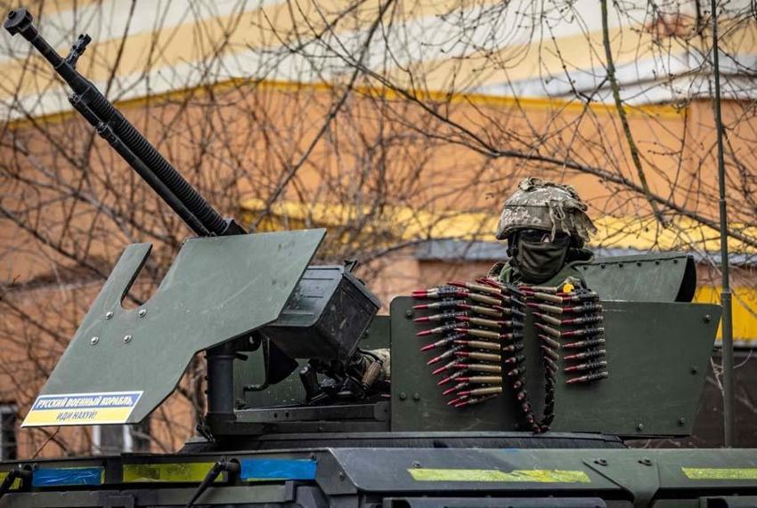 Kiev'e ilerleyen devasa Rus konvoyunu 30 kişilik gizli ekip durdurdu!