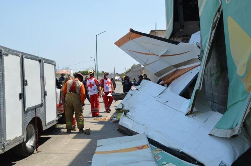 Meksika’da küçük uçak süpermarketin üzerine düştü: 3 ölü, 5 yaralı