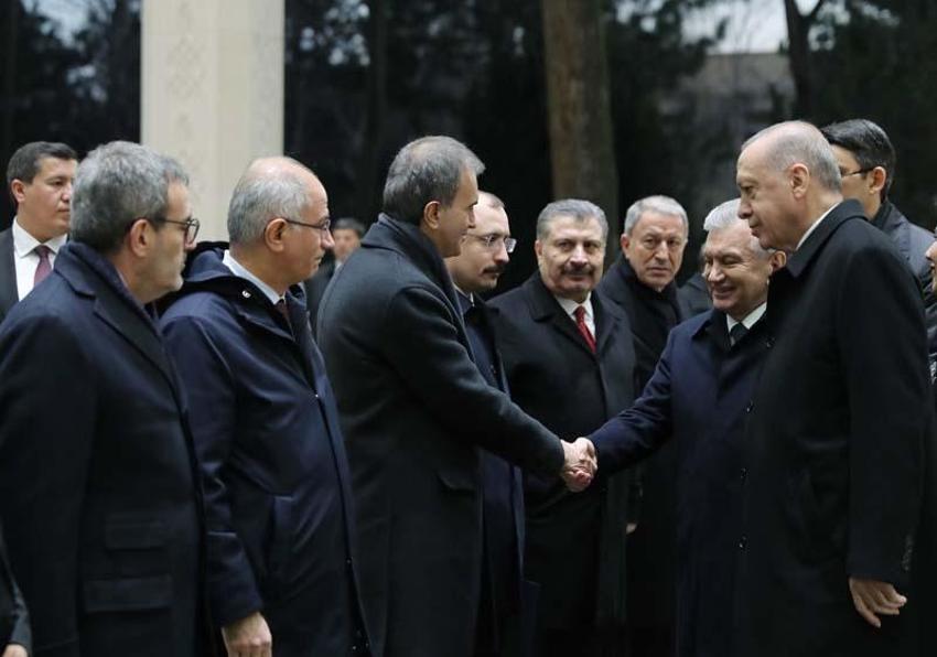 Cumhurbaşkanı Erdoğan, Özbekistan’da resmi törenle karşılandı