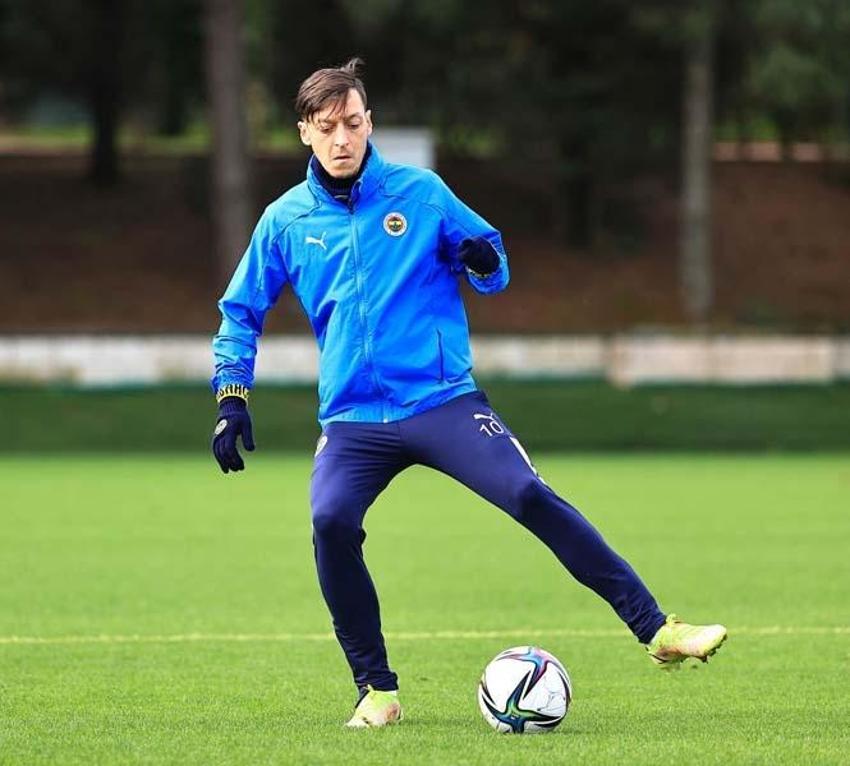 SON DAKİKA! Menajerinden flaş açıklama! 'Mesut Özil eşyalarını toplayıp...'
