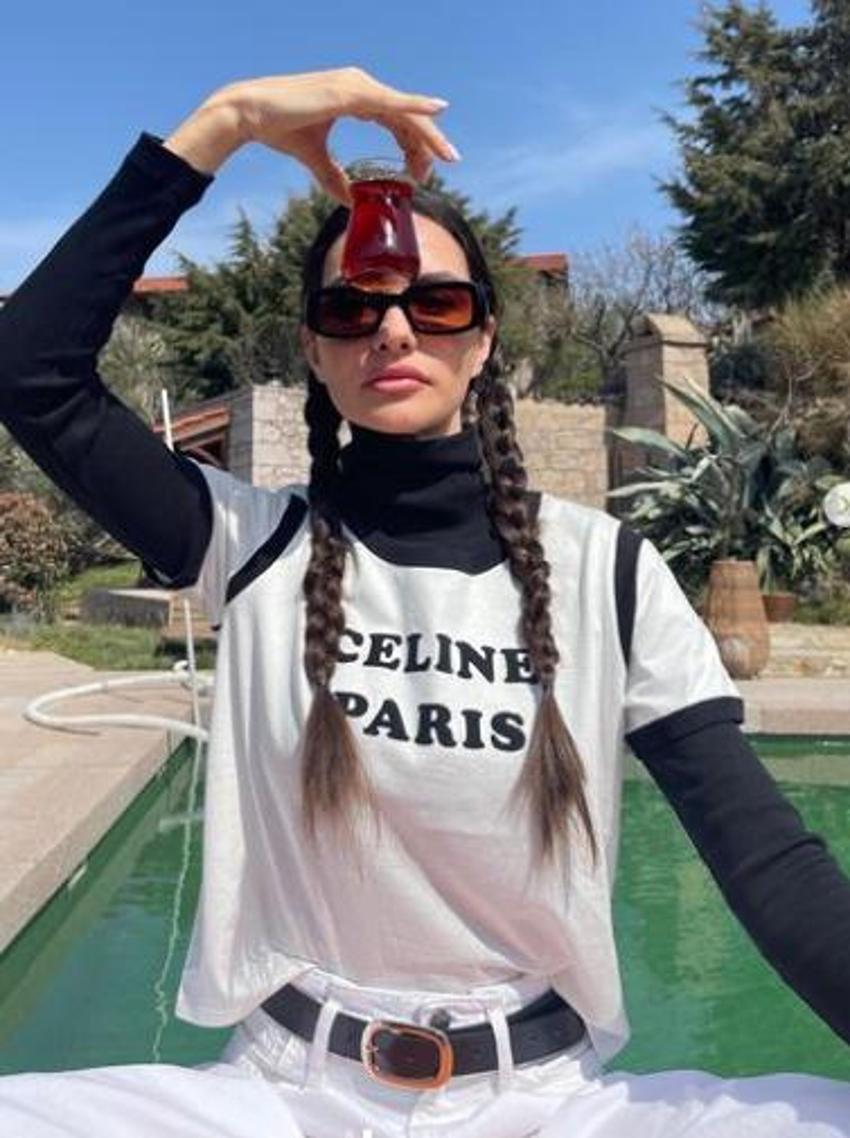 Yasemin Özilhan stres atmak için tatile çıktı!
