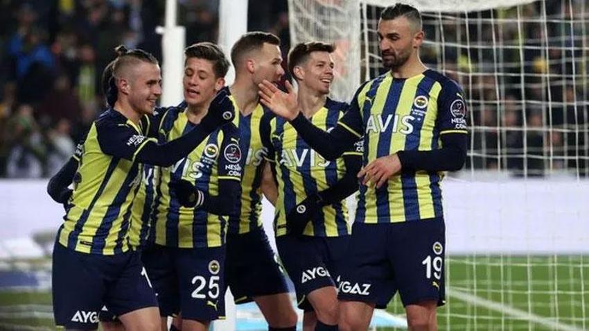 Transferi gerçekleşirse Fenerbahçe'in tarihine geçecek! Attila Szalai rekor kırarak gidebilir...