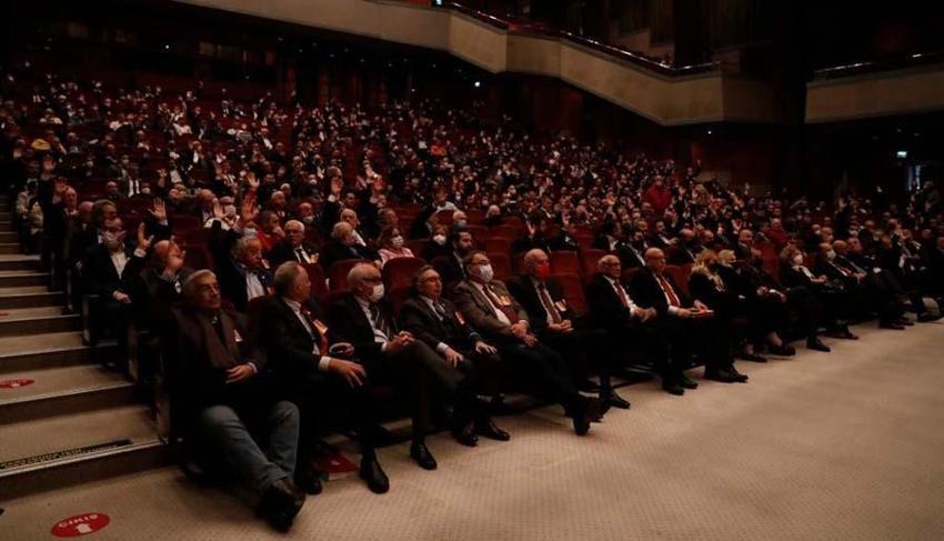 Galatasaray'da kaos! Işıtan Gün yönetime verdiği gizli ve kişiye özel raporu yayınladı: Fatih Terim ve küfür iddiası...
