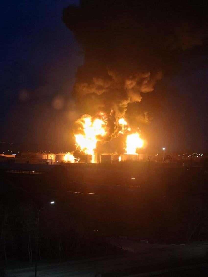 Ukrayna-Rusya savaşında son gelişmeler... Ukrayna Rusya topraklarını vurdu! helikopterler petrol tesisini bombaladı...