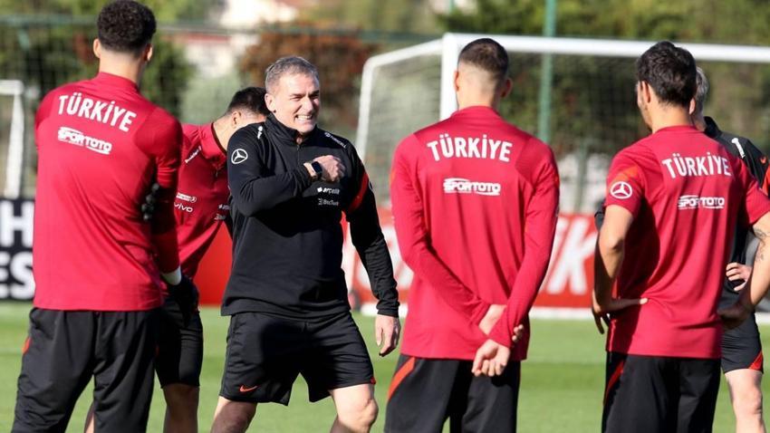 SON DAKİKA! 7 futbolcu kazan kaldırdı Stefan Kuntz ve yardımcıları istifa...