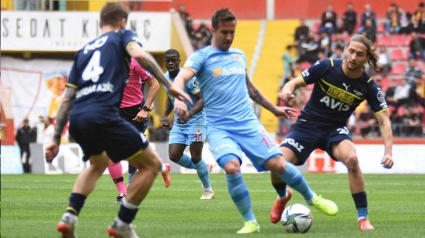 Süper Lig'de Kayserispor ile Fenerbahçe 3 puan için karşı karşıya geldi!
