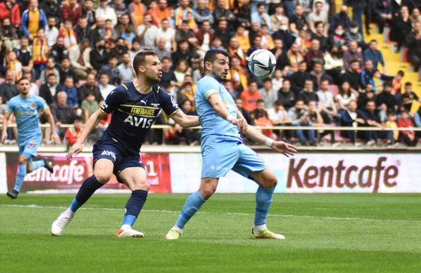 Süper Lig'de Kayserispor ile Fenerbahçe 3 puan için karşı karşıya geldi!