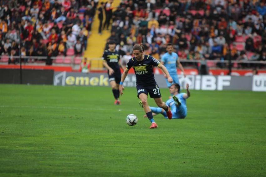 Mesut ve Ozan kadro dışı kaldı İsmail Kartal bu 5 yıldızı civa gibi yaptı