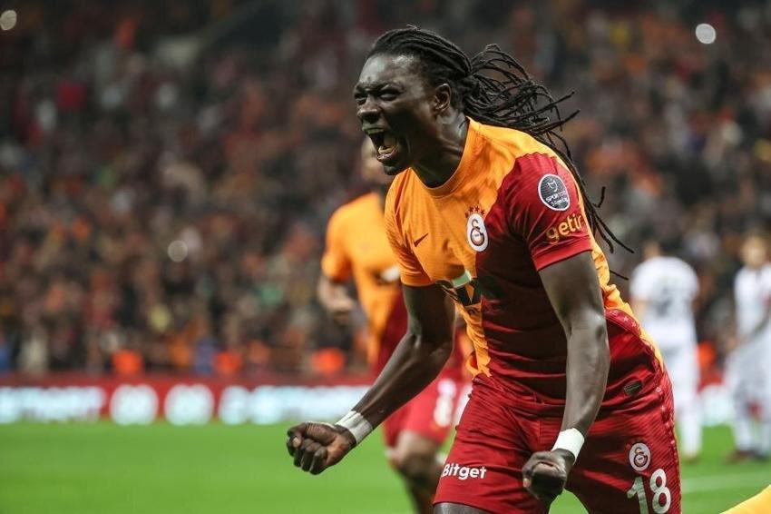 Canlı yayında duyurdu! Telefonla görüştüm Galatasaray'ın yeni teknik direktörü...