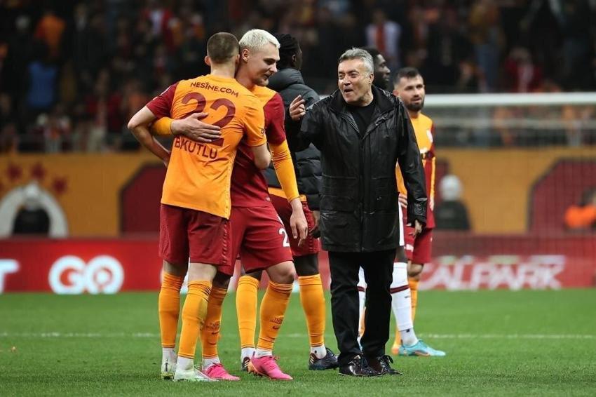 Canlı yayında duyurdu! Telefonla görüştüm Galatasaray'ın yeni teknik direktörü...