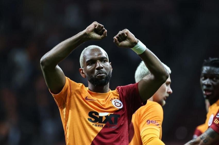 Canlı yayında duyurdu! Telefonla görüştüm Galatasaray'ın yeni teknik direktörü...