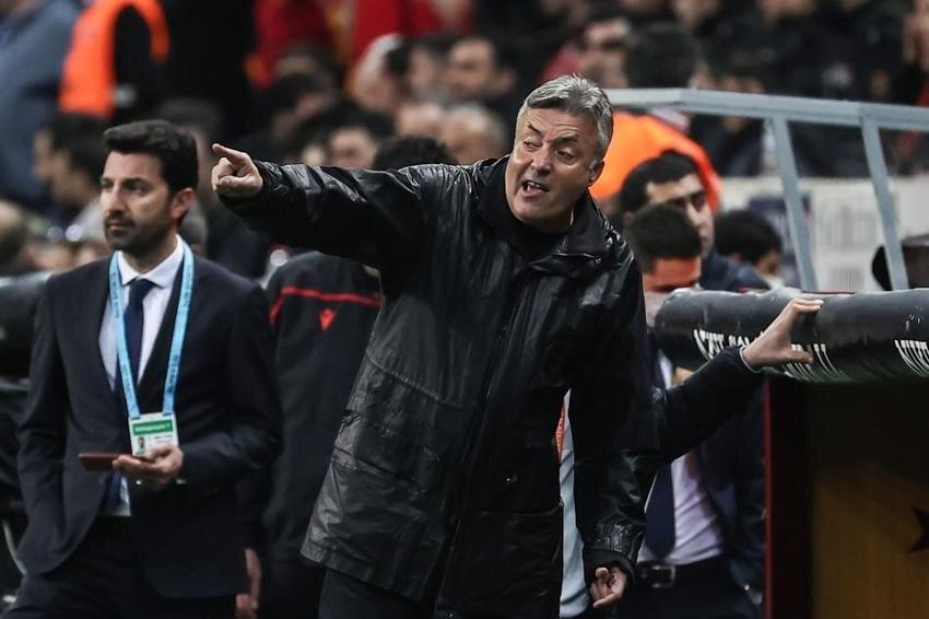 Canlı yayında duyurdu! Telefonla görüştüm Galatasaray'ın yeni teknik direktörü...