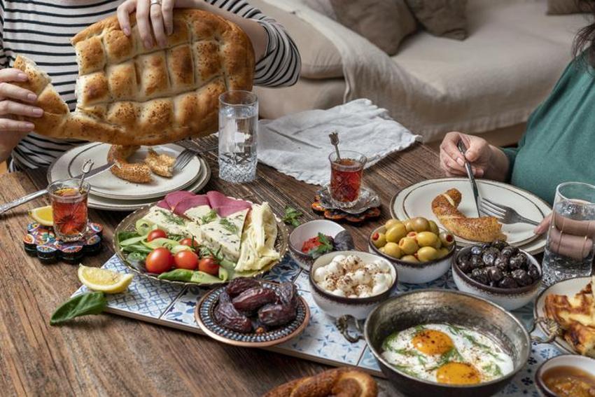 Sahurda yenirse tok tutuyor, oruç tutarken açlık ve halsizlik hissini ortadan kaldırıyor! Vitamin, kalsiyum, protein...