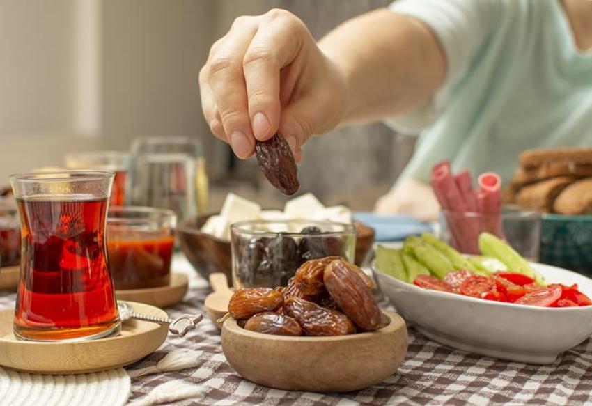 Sahurda yenirse tok tutuyor, oruç tutarken açlık ve halsizlik hissini ortadan kaldırıyor! Vitamin, kalsiyum, protein...