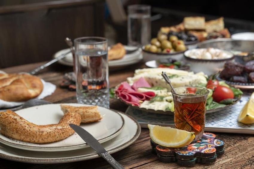 Sahurda yenirse tok tutuyor, oruç tutarken açlık ve halsizlik hissini ortadan kaldırıyor! Vitamin, kalsiyum, protein...