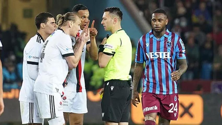 Trabzonspor-Beşiktaş maçına damga vurdu! VAR sonrası şok, hakem Zorbay Küçük'ün o kararı...