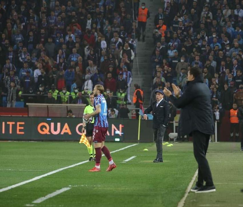 İki yıldızı İsmael'e şikayet etti! 'Sen nasıl bir profesyonelsin?'