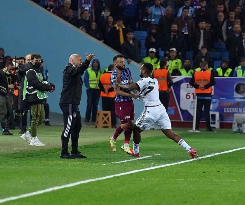 İki yıldızı İsmael'e şikayet etti! 'Sen nasıl bir profesyonelsin?'