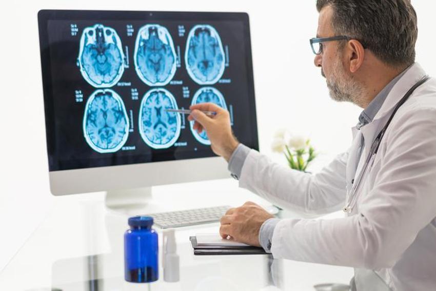 Beyni erken yaşlandırıyor, bu 6 belirtiye dikkat! Alzheimer hastalığı ile...