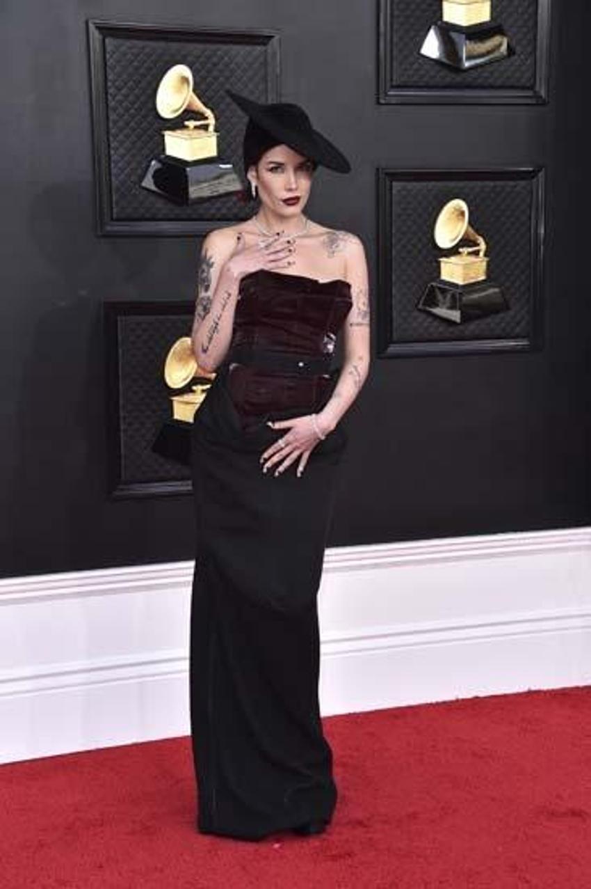 2022 Grammy Ödülleri sahiplerini buldu! Kırmızı halıda şıklık yarışı...