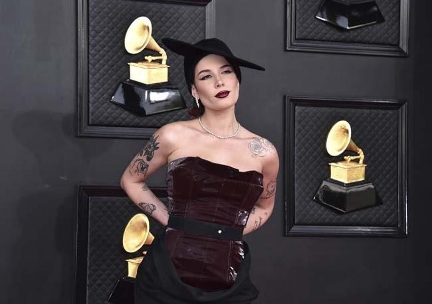 2022 Grammy Ödülleri sahiplerini buldu! Kırmızı halıda şıklık yarışı...