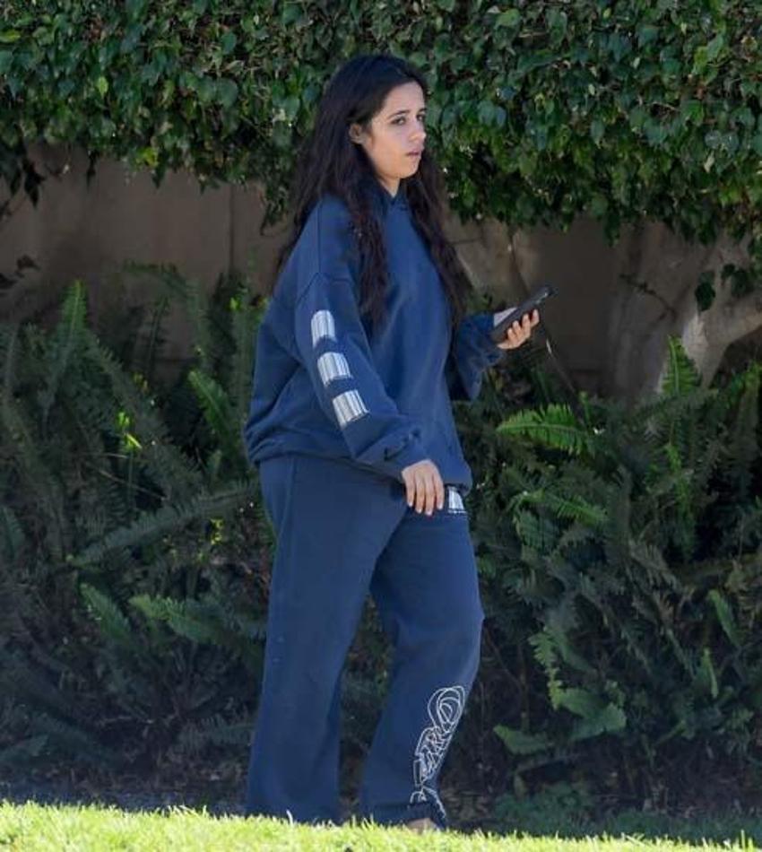 Camila Cabello isyan etti: Göbeğimi sıktım karın kaslarım ağrıdı