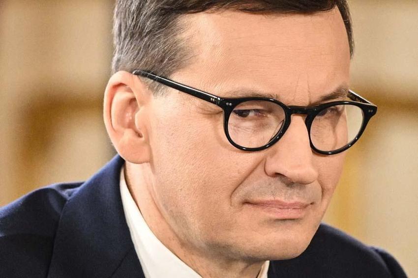 Polonya Başbakanı Mateusz Morawiecki'nin Fransa Cumhurbaşkanı Macron'a söylediği sözler dünya gündemine bomba gibi düştü!
