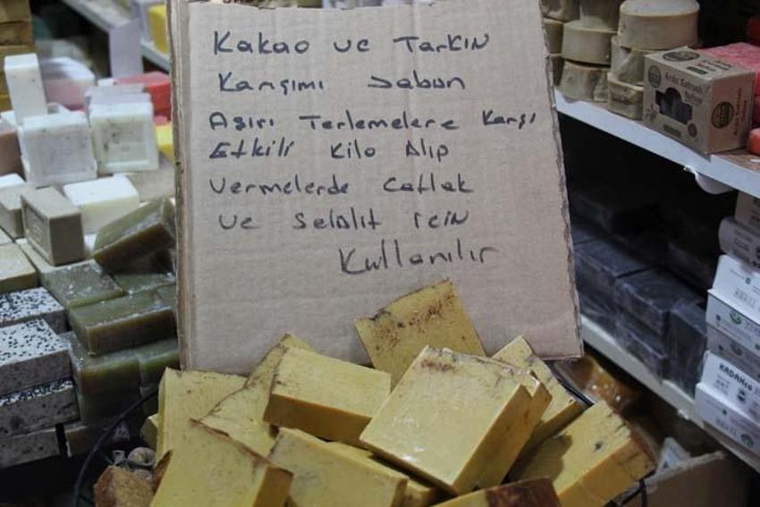 Selülit ve çatlakları yok ediyor! Terleme ve kötü kokuyu da hapsediyor, tanesi 25 lira...
