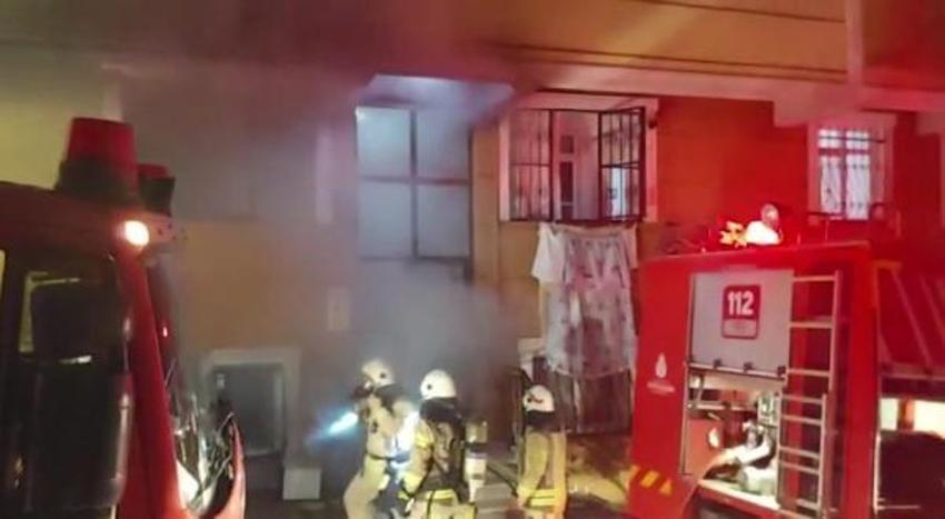Komşularının kabusu olan kadının yaşadığı binada yangın; 5 kişi hastaneye kaldırıldı